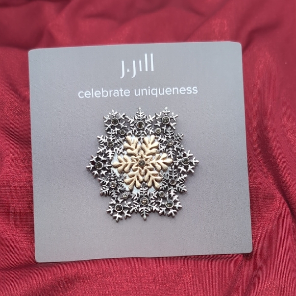 J. Jill Jewelry - Stunning J. Jill Snowfall Pin Brooch Snowflake Goldtone Silvertone NWT